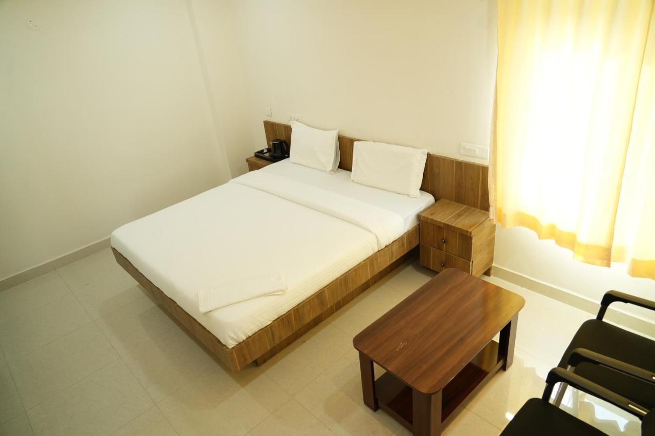 Hotel 5 Star Grand- Premium Shamshabad Exterior foto