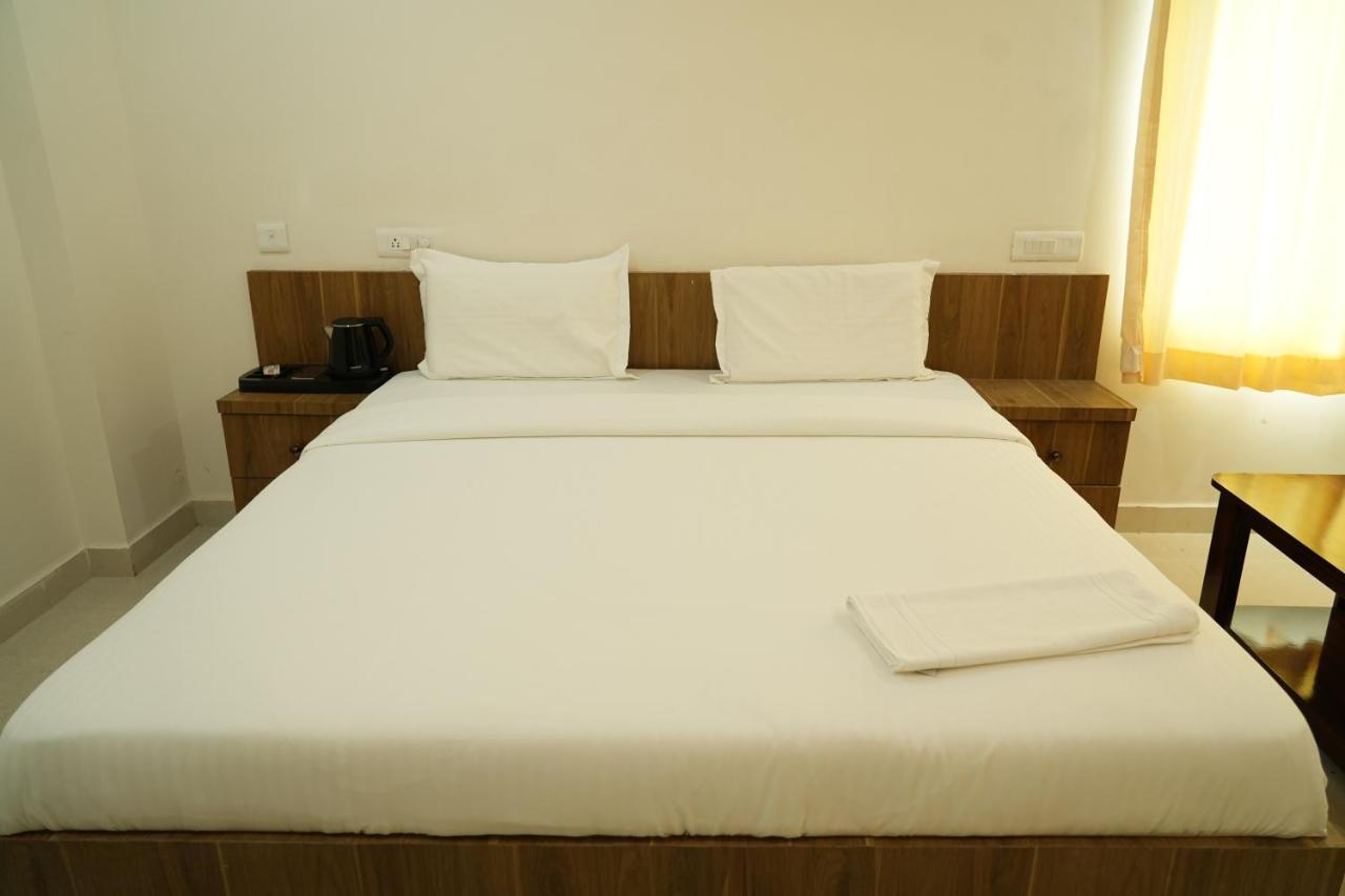 Hotel 5 Star Grand- Premium Shamshabad Exterior foto