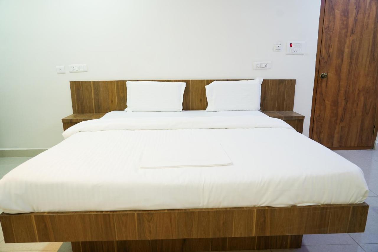 Hotel 5 Star Grand- Premium Shamshabad Exterior foto